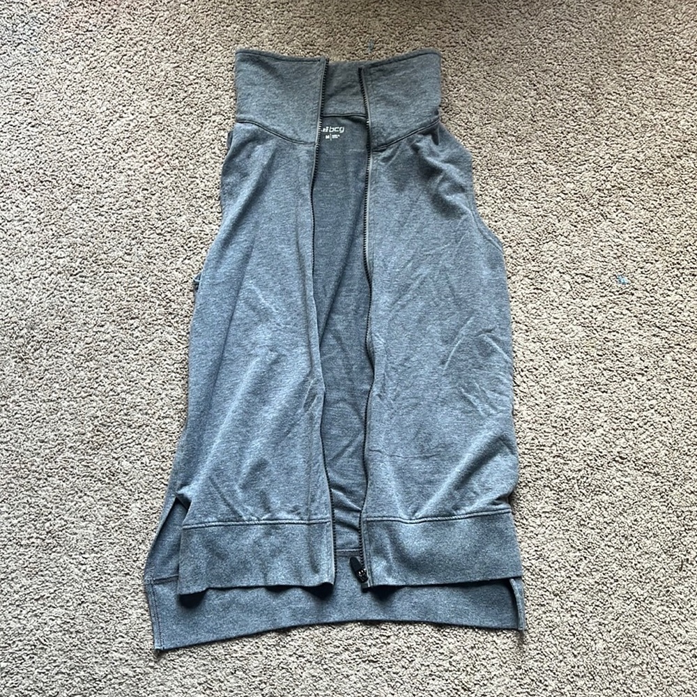 Sleeveless dark grey jacket